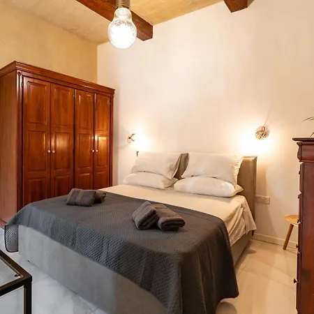 Semesterbostad The Alcove Żabbar